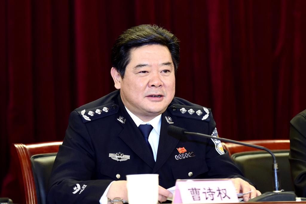 曹诗权校长讲话任剑波团长反馈意见和建议席艳丽副校长主持反馈会王良